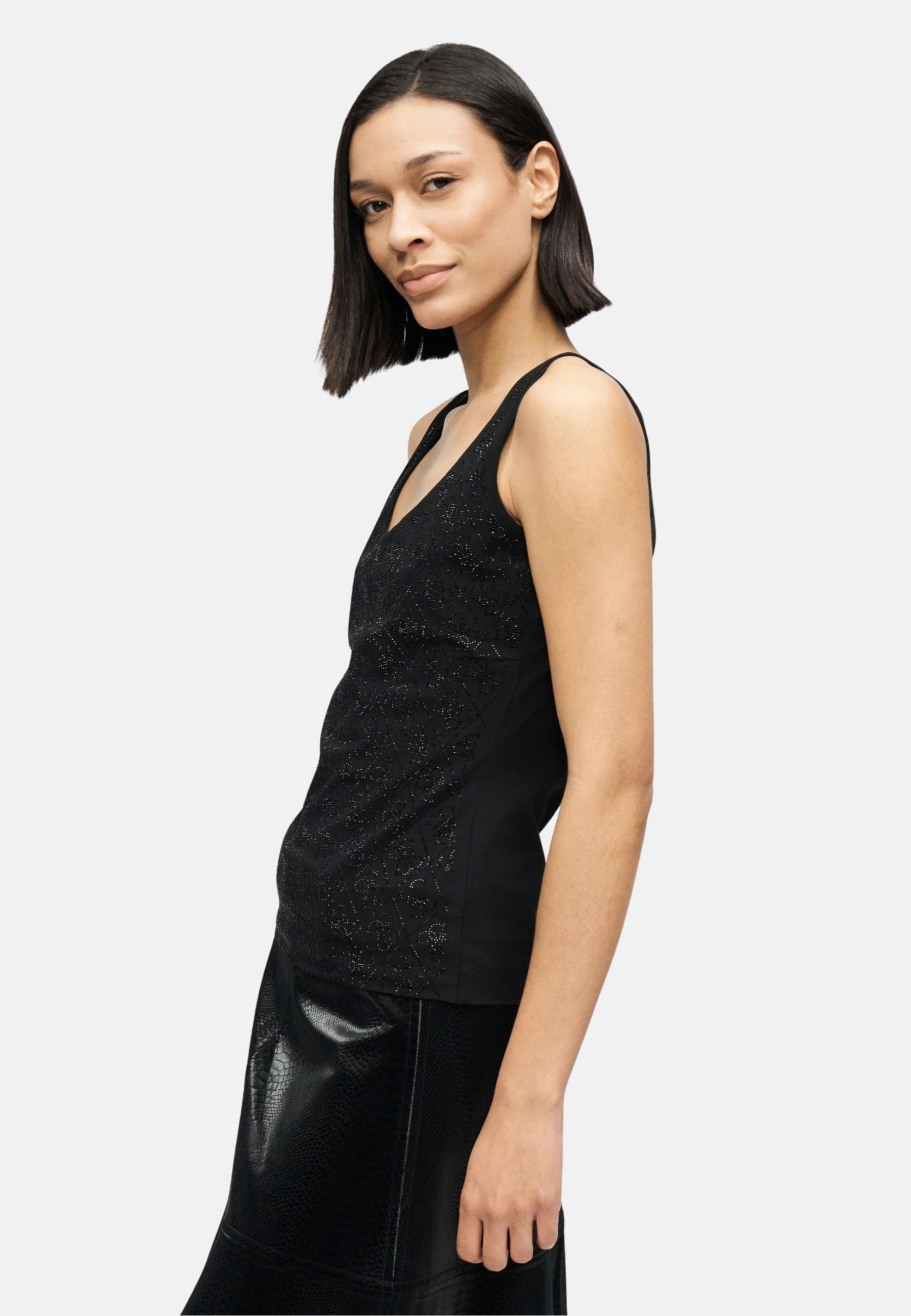W6GP10K2932 - Top - guess