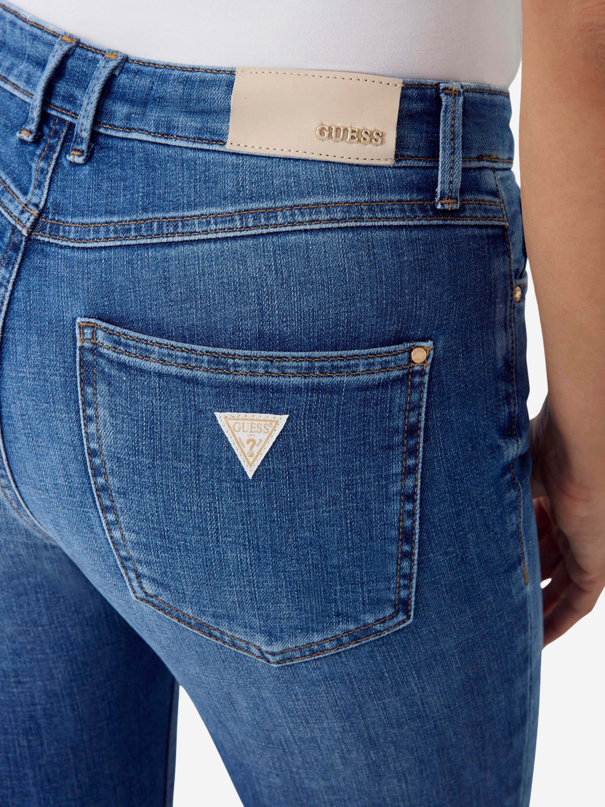 W6YA46D1538 - Pantaloni - guess