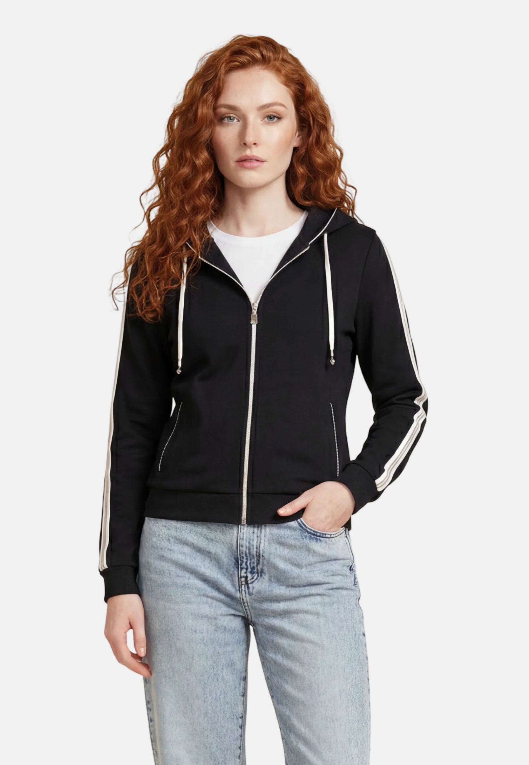 V6GQ07K3096 - Maglia - guess