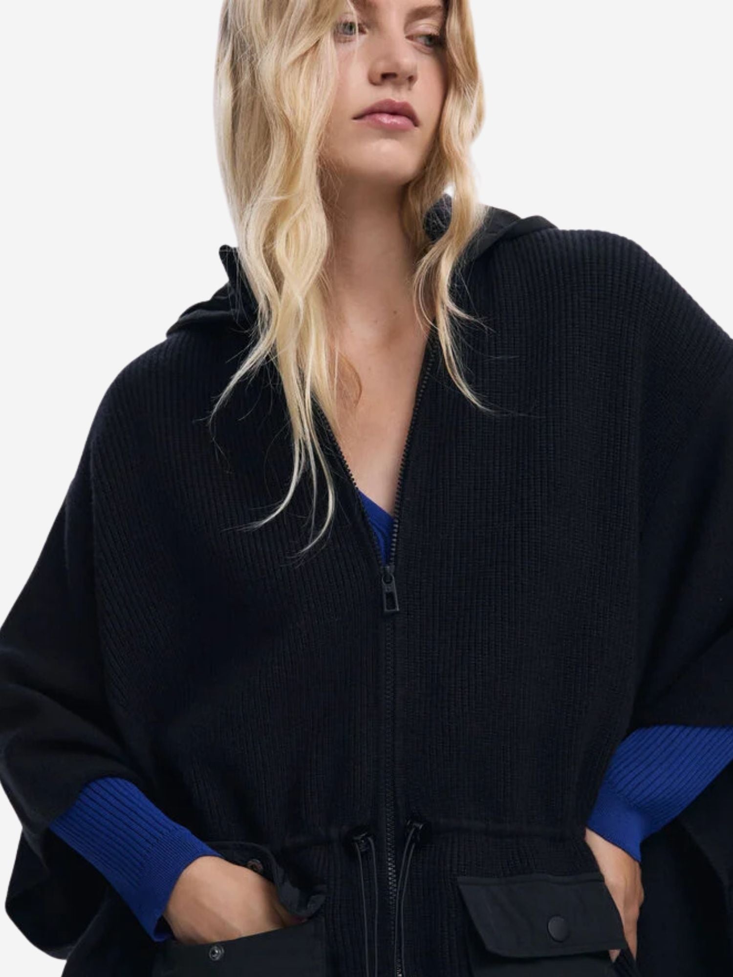 25WAIA05 - Poncho - DESIGUAL