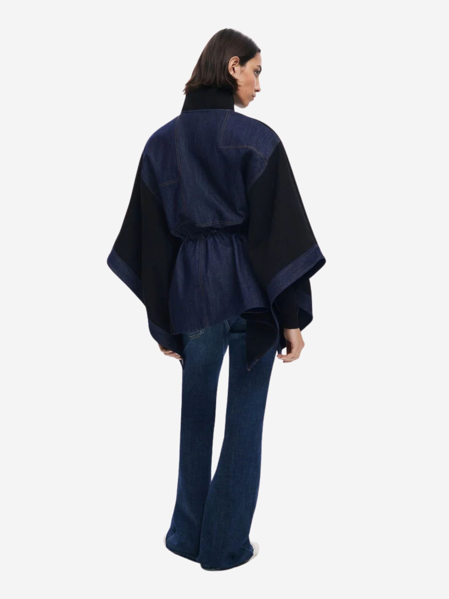 25WAIA15 - Poncho - DESIGUAL