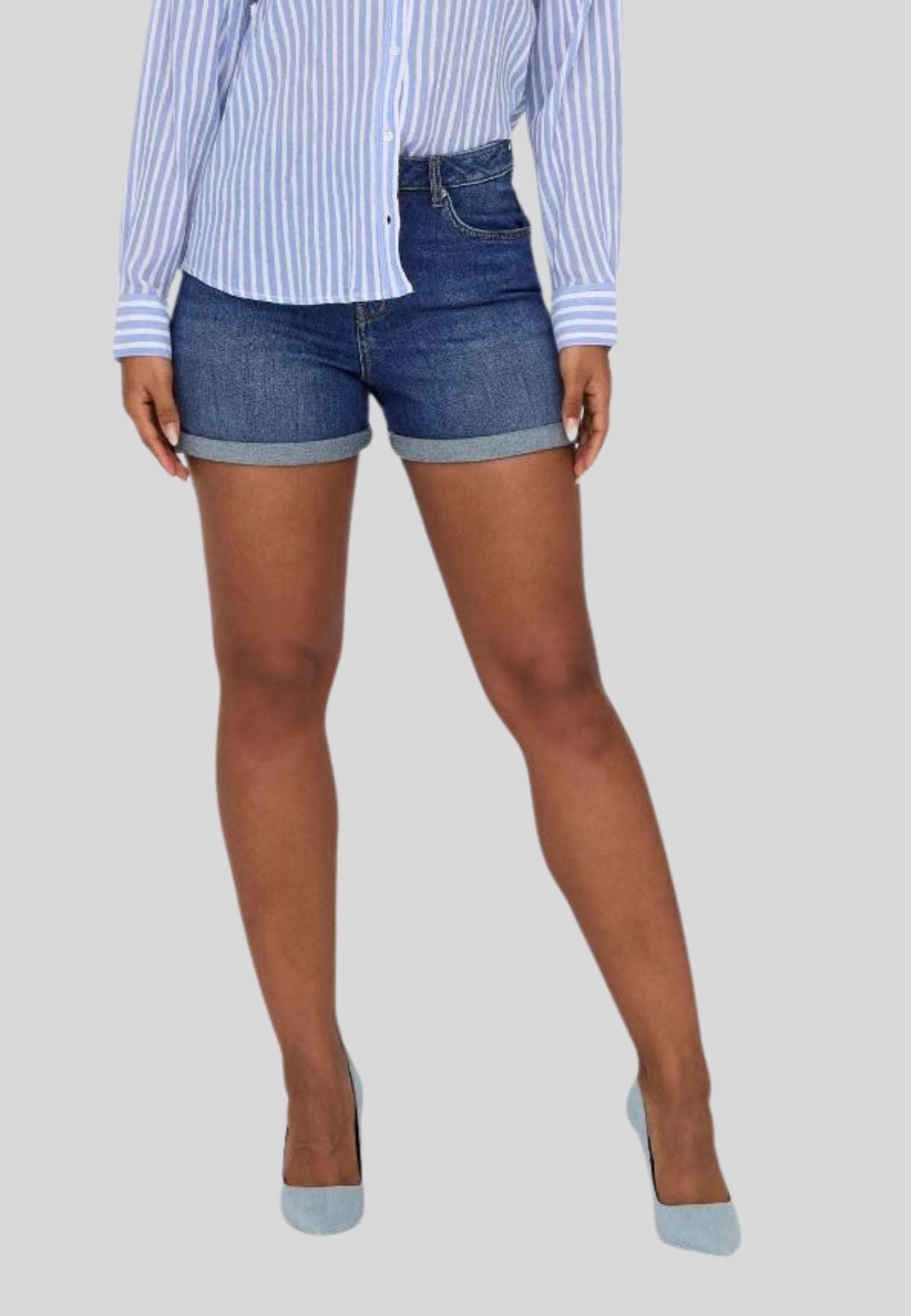 15321381 - shorts - only