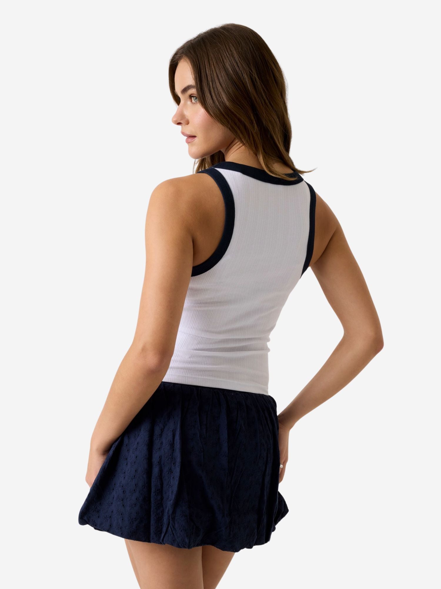 GJ-W6GPZ8KF641 - Top - guess