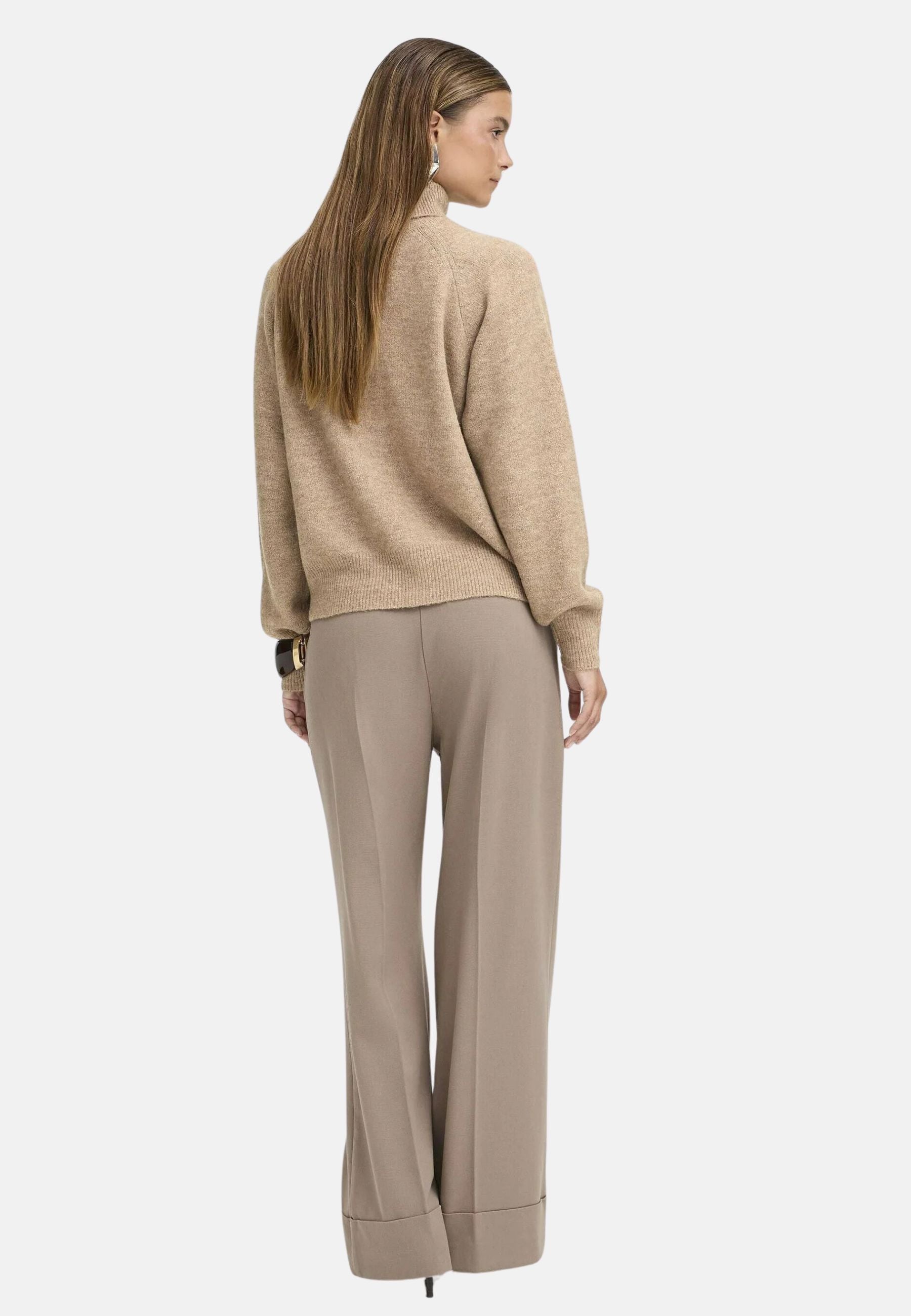 20817107 - Maglia - B.young