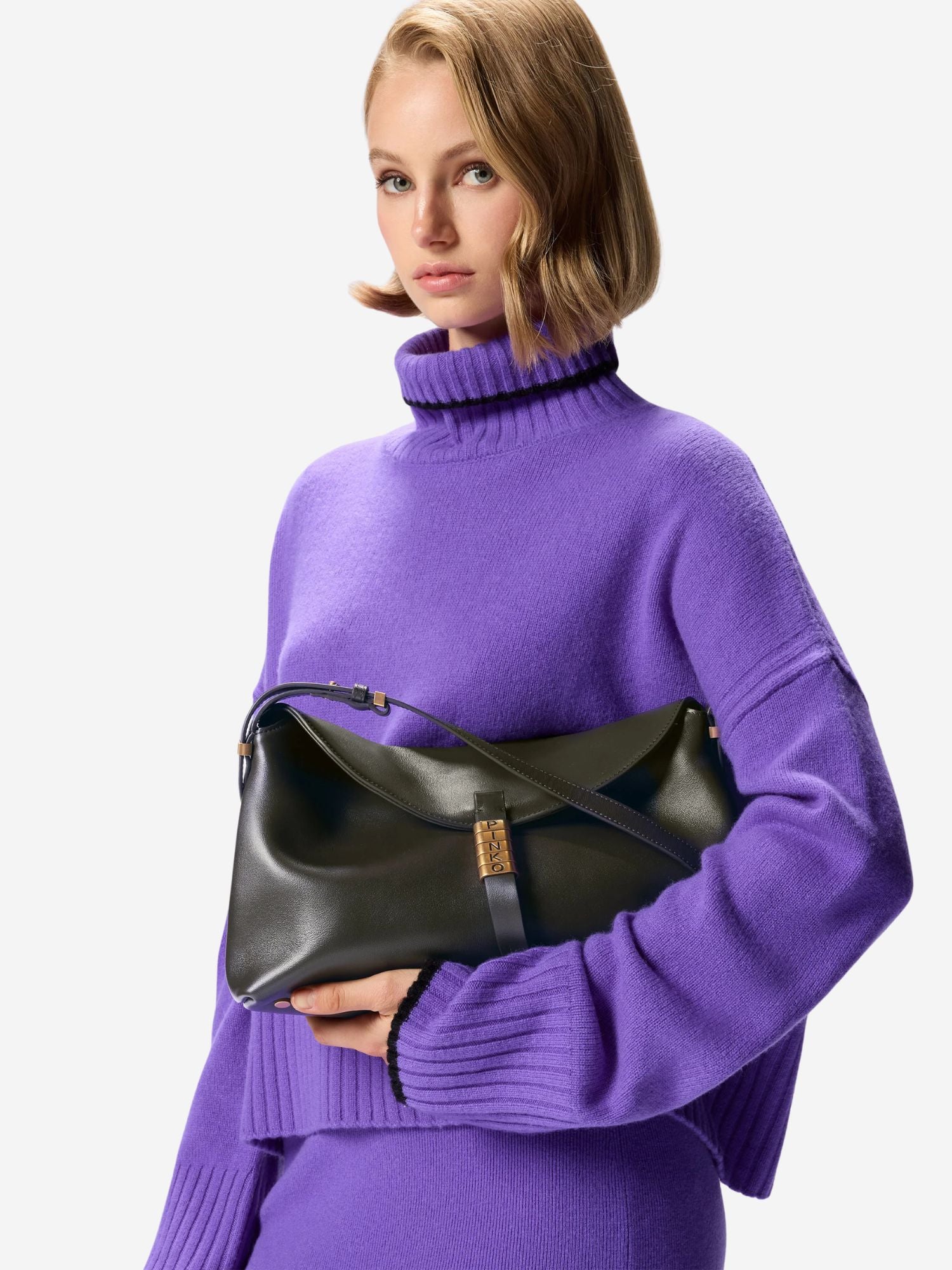105049 A1ZX - Borsa - PINKO